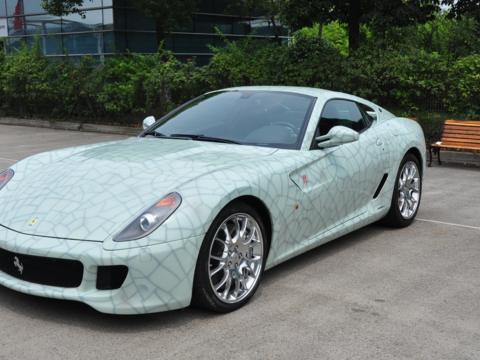 小伙花1个月工资租辆法拉利488，只为圆“法拉利车手”梦