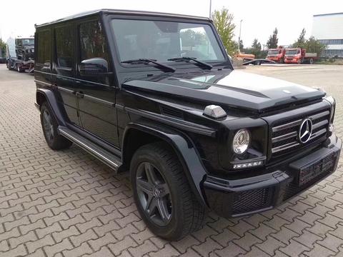 标配三把差速锁，实拍奔驰G350d，后排座椅真的太小了