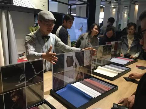 恭喜X总喜提豪车凯迪拉克，左手高档实木右手奢华真皮……