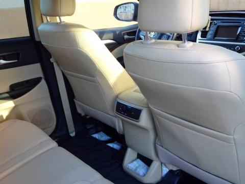 同学刚买了冠道，见我开这车来参加聚会，悔得肠子都青了！