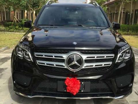 159.8万元买奔驰GLS500七座SUV, 赠送奔驰手表: 车主却一笑置之