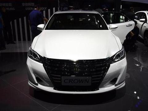 30岁男人首选的4款轿车，既稳重又大气，第三款是中型车的标杆