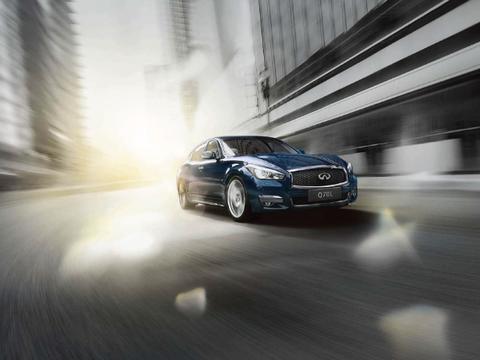 奥迪A6最强劲敌，纯进口V6＋电吸门 不到34万，这下奔驰要难受了