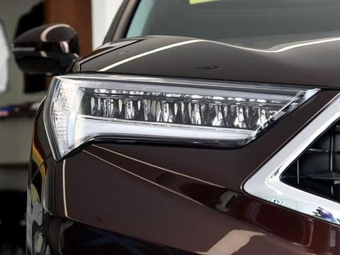 最不争气豪华品牌，对标宝马X1，1.5T配8DCT，去年销量仅1万多