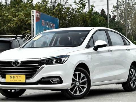 2018款绅宝D501，5L手动豪华智驾版