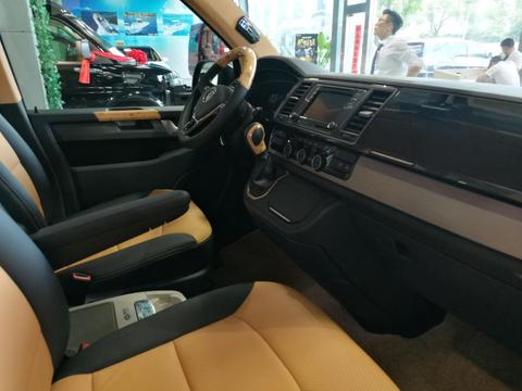 2018款大众T6  凯路威全时四驱2.0T豪华商务车
