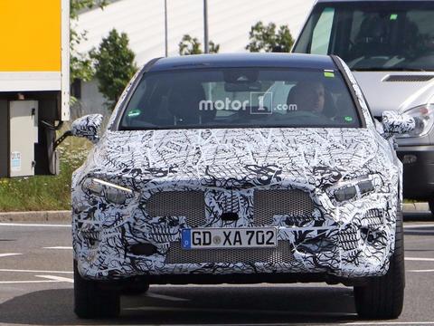 GLA轿跑车型路试 有望推出
