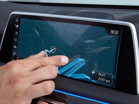 宝马旗舰7系的触摸中控屏即将下放X5、X6，未来有望全车系导入