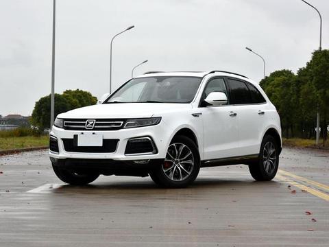 低价也能有三块屏幕，造型与配置都进步，众泰竟然行业领先了