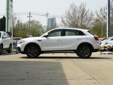 众泰又搞事了，这货狂抄奔驰GLA，配T动力仅售10万