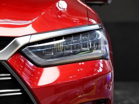 颜值胜奥迪A4L，车身尺寸超越名图，5.9秒破百！