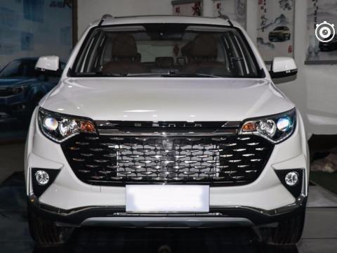 汽总算听劝了，新车终于换了车标，颜值立马上升一个档次!