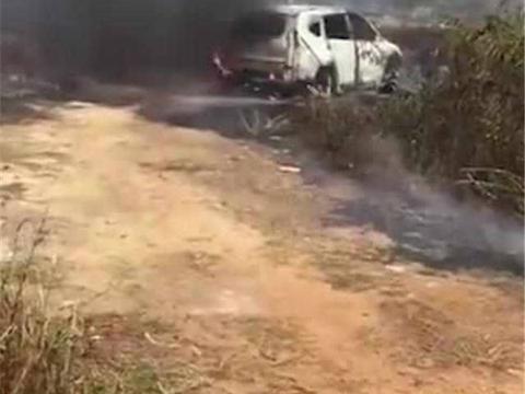 广东一男子开路虎揽胜回乡祭祖，直接把车烧了，车主：不是故意的