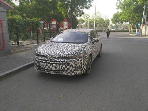 全新绅宝D70全副武装现身通州