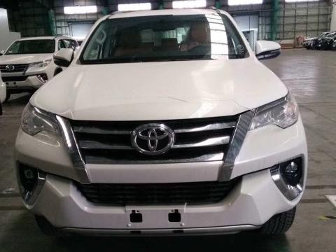 18款丰田穿越者中东版越野性与舒适性兼顾