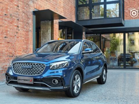 首款音乐轿跑SUV来了，开着这车随时随地就能K歌？