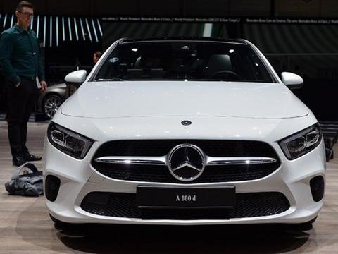 新A级三厢产品力爆炸，把奥迪A3按地上摩擦？先看看售价吧！