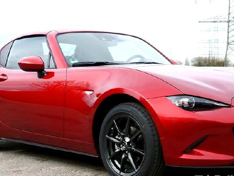 都说阿特兹颜值高，其实这款马自达颜值也不低，女生最爱的跑车