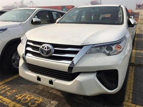 18款丰田穿越者整体战衣充满冒险精神从此乡间和城市之间没有距离