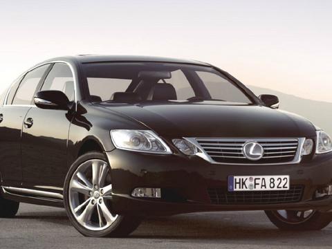 假如你中6666万，你会开哪辆去提亲，开图4的一看就是有钱人