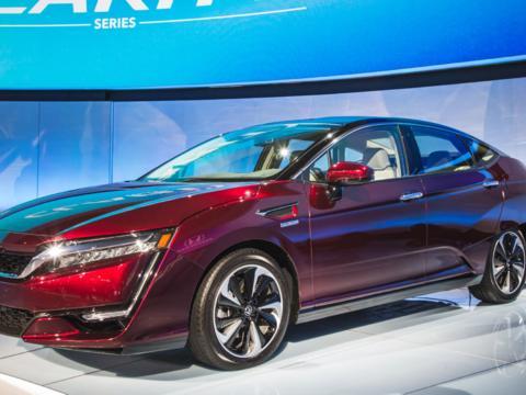 本田黑科技巅峰之作，把车轮子藏起来一半，比雅阁帅气十倍