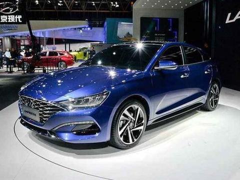 现代终于被逼疯！全新轿跑比思域漂亮十倍，不足12万，还买啥迈腾