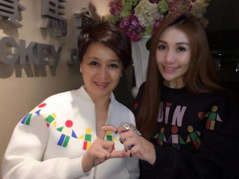 赌王何鸿燊28岁的女儿,公主般生活,每天飞机上下班!