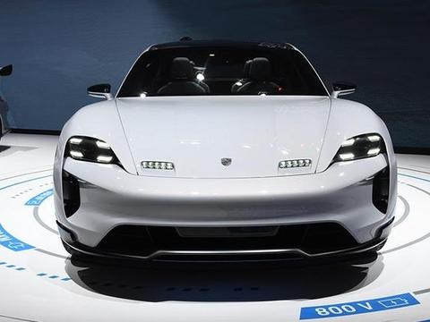 保时捷首款电动车！比特斯拉帅，充电4分钟跑100KM，自带无人机