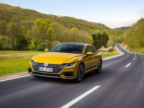 别说十代雅阁, 就连奔驰都没它漂亮! 配无框车门, 或售20万起