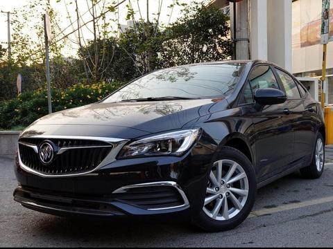 花一样的钱是买别克威朗的高配还是君威的低配？