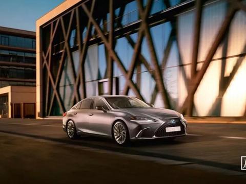 内外兼修的全新雷克萨斯ES拒绝国产，预售价30万元起