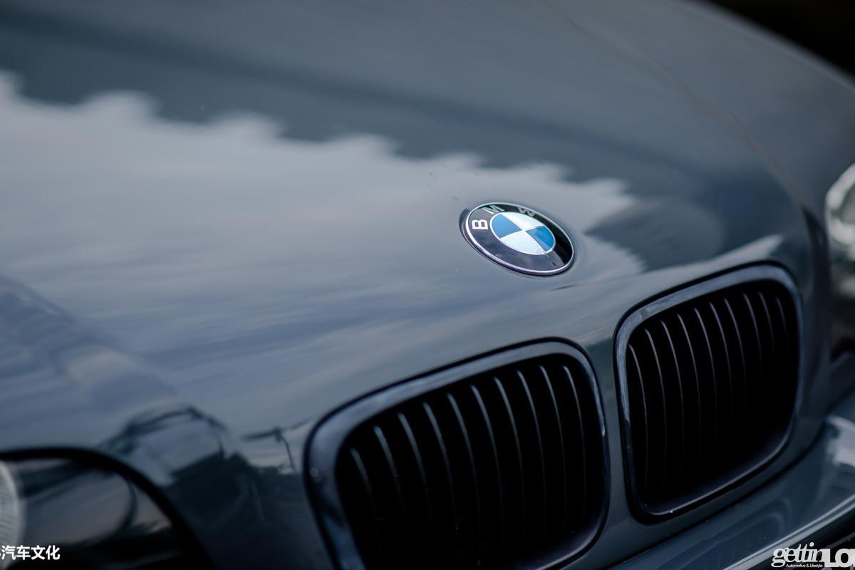 无法遗忘的E46！02款宝马325i改装案例