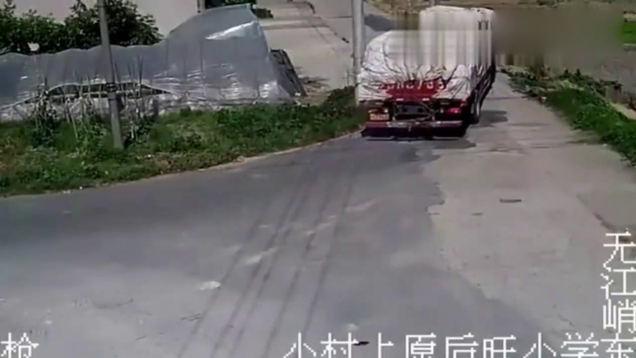 电动车司机怎么没想到，会出现如此悲惨一幕