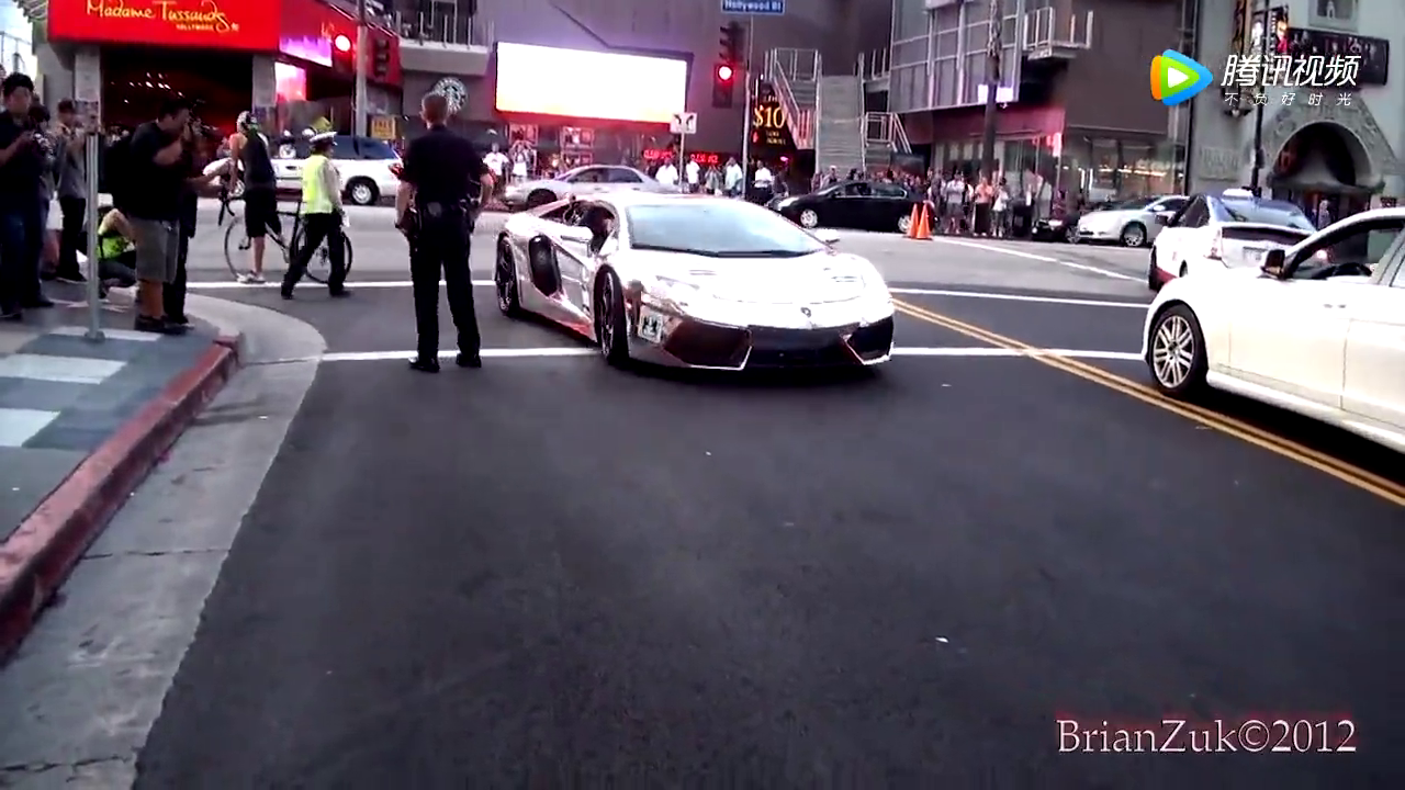 兰博基尼超级跑车，车身造型好霸气！