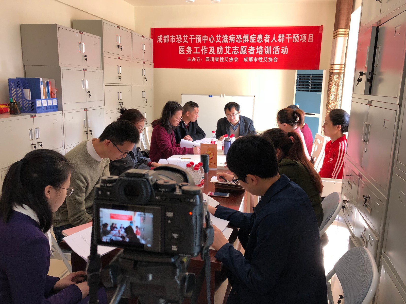 患者想从网络彻底脱恐 有必要认真看完这篇恐艾文章