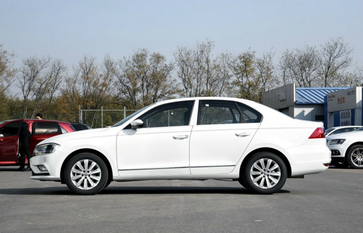 2018款宝来动力并不差,作为普通家用车还很省油