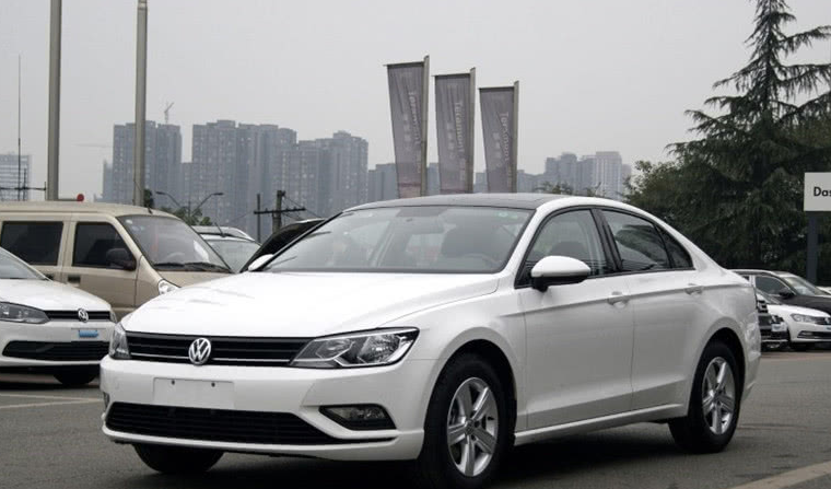 大众被逼急了！新车一上市降4万油耗5L仅11万起，还买啥思域