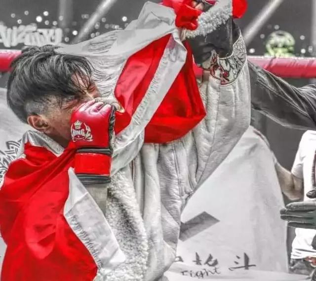 高颜值藏族小伙自称超越嘴炮?班玛夺基:我的目标是UFC!