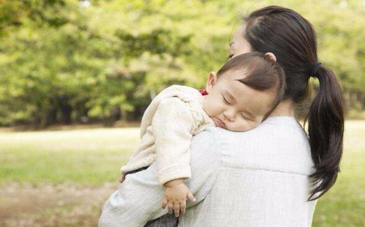 离婚后, 带着儿子去亲妈和后妈家各住一个月, 才