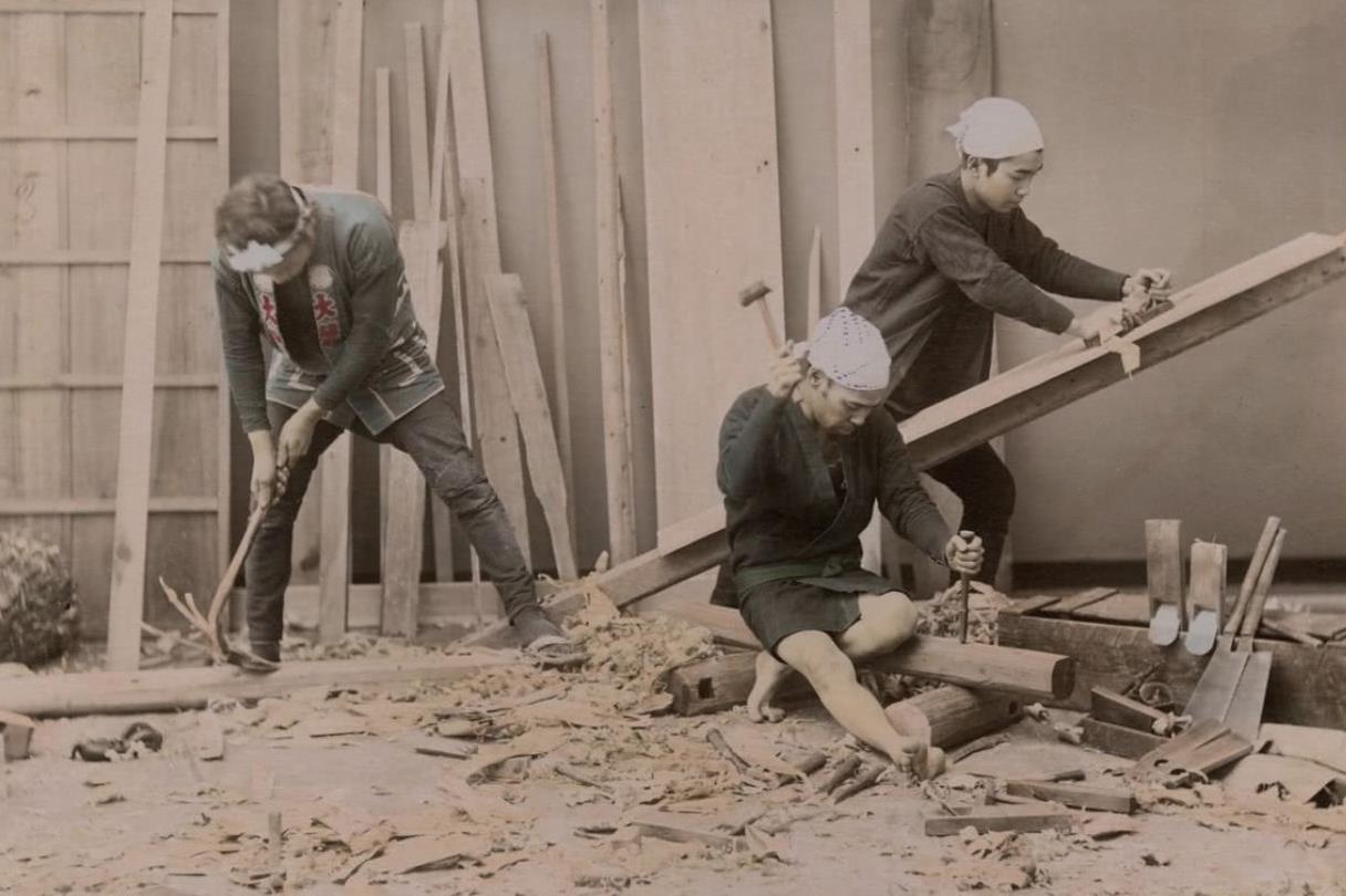 私人相册:明治时代时的日本,穿着精美铠甲的武士图片