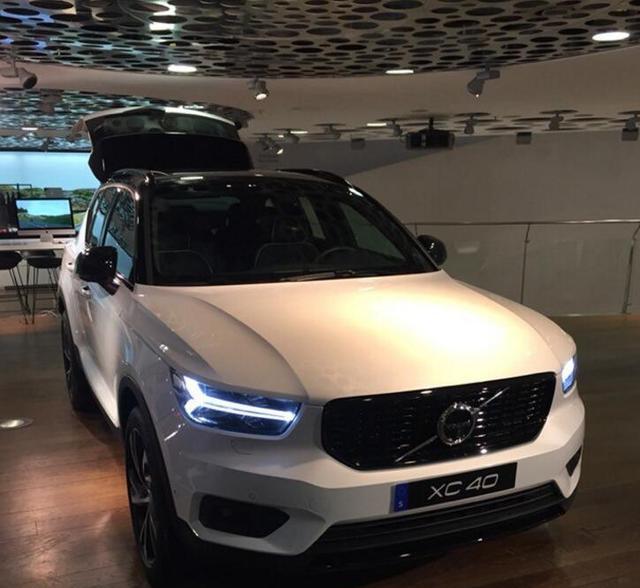 领克01的亲哥，比安全环保著称，售价至少贵5万元，和Q3比能赢吗