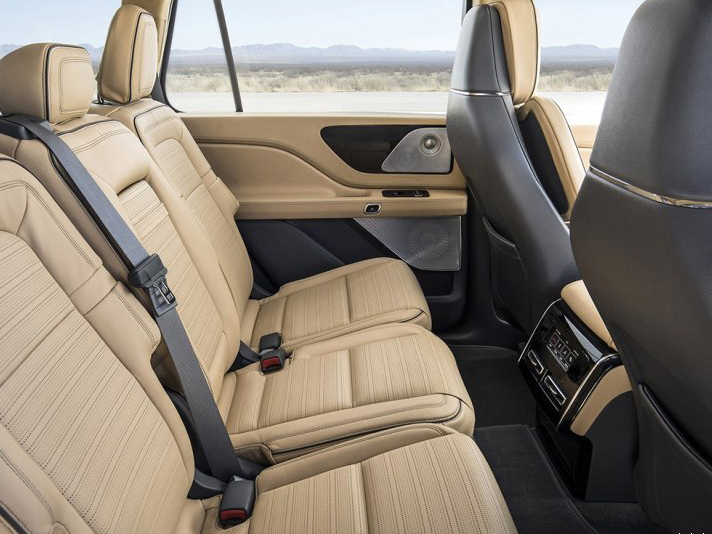 比奥迪Q7便宜，气场不输路虎，林肯飞行家也来搅局国内豪车市场