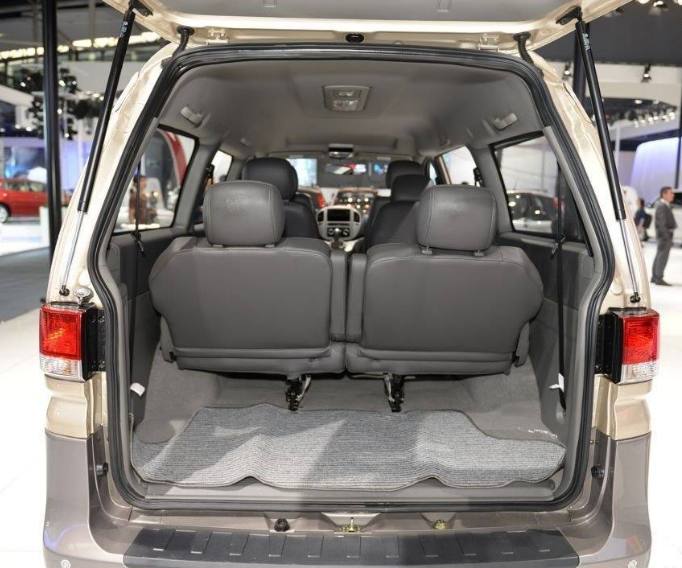 最高售价9万的经济型MPV—菱智M5，空间超乎想象的大！
