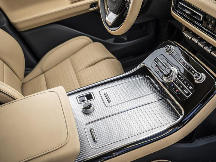 比奥迪Q7便宜，气场不输路虎，林肯飞行家也来搅局国内豪车市场