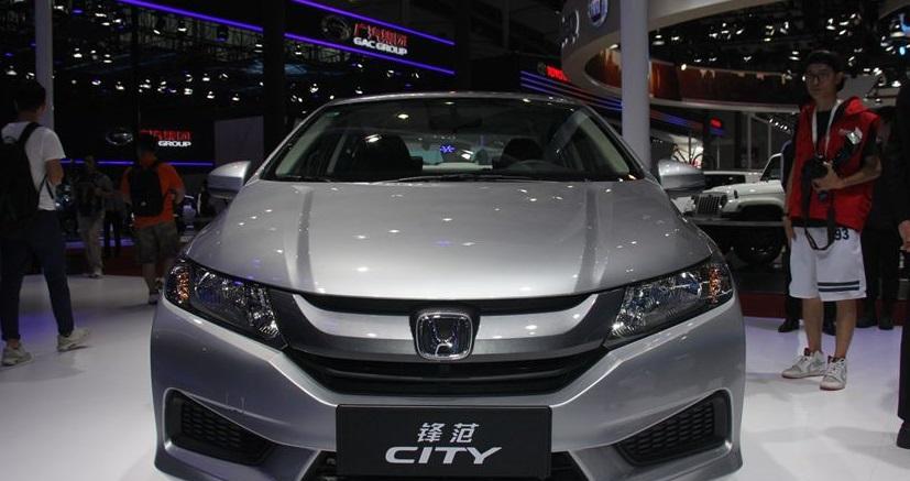 除思域本田还有辆7万轿跑, 混动车都没它省油, 加速比宝马3系快!