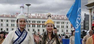 内蒙古人和外蒙古人说话是一样的吗,他们之间