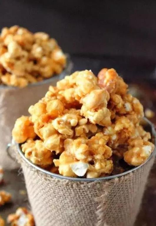 用微波炉做各种小吃,烙饼两分钟就做好|好吃又