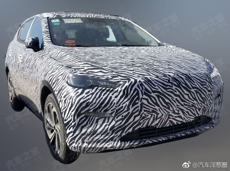 红旗全新中型SUV曝光！内饰中控获配备2块液晶屏