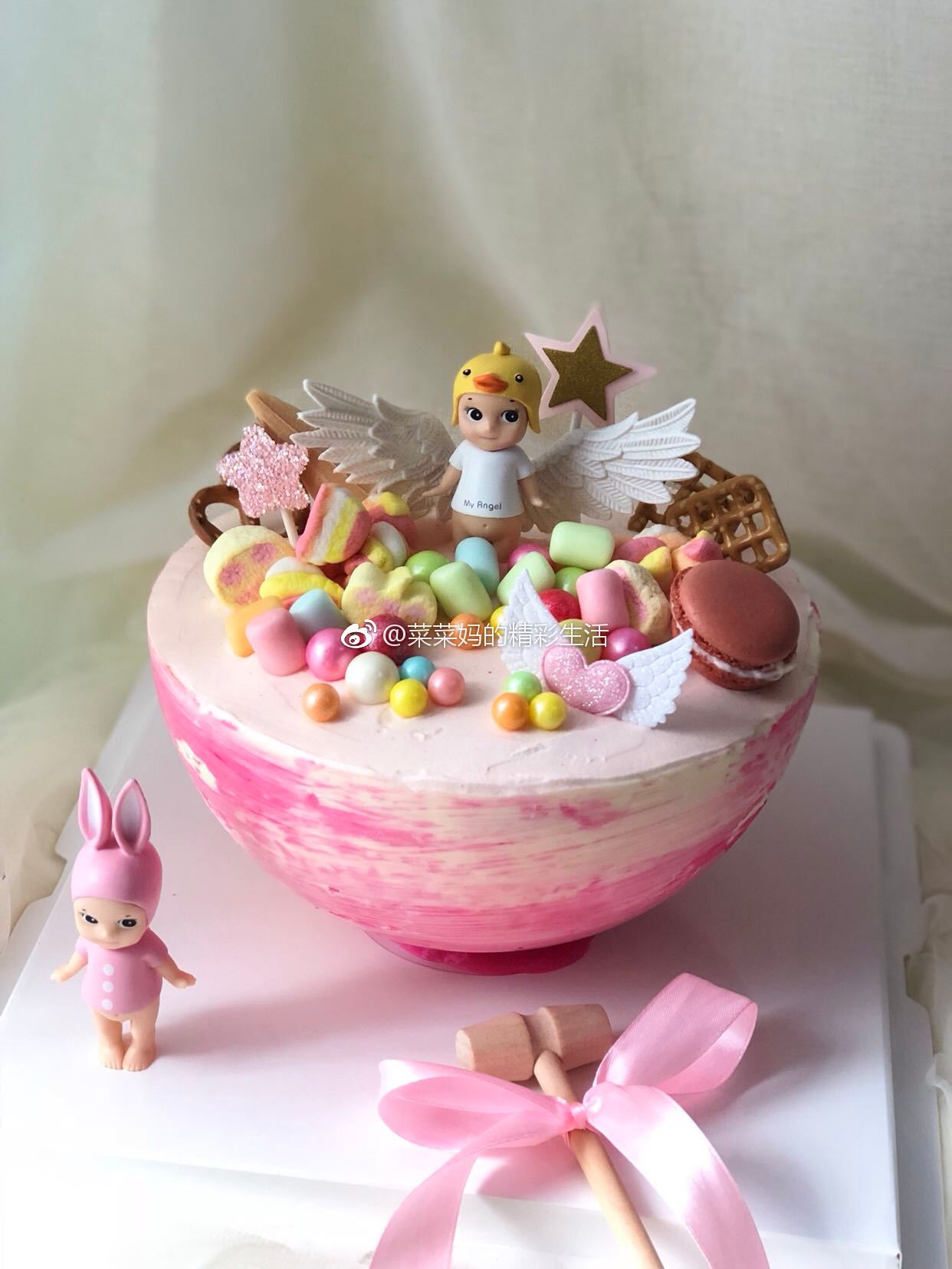 大家做星球蛋糕的目的各不相同,有的是为了孩子生日要给孩子个惊喜