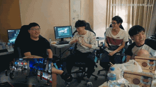 rng八强赛出局不敌g2, 网友: 还记得抽签时候的